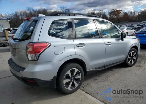 2017 Subaru Forester 2.5I z USA, uszkodzony, nr VIN JF2SJABC2HH418609